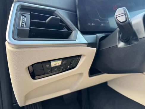 Used 2023 BMW i4 eDrive40 image 28