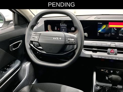 New 2025 Kia K4 FWD image 12