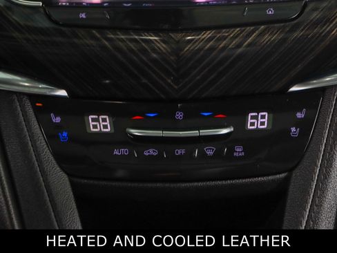 Used 2023 Cadillac XT6 Premium Luxury w/ Technology Package FWD image 20