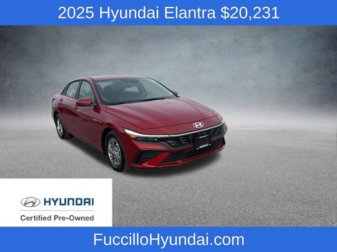 Certified 2025 Hyundai Elantra SE image 4