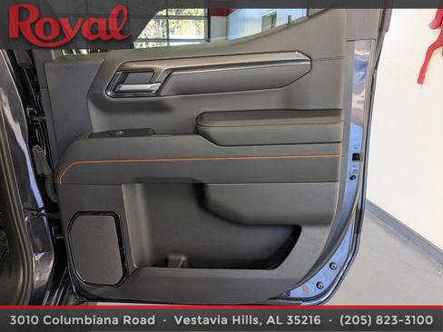 Used 2022 GMC Sierra 1500 AT4 w/ AT4 Preferred Package image 9