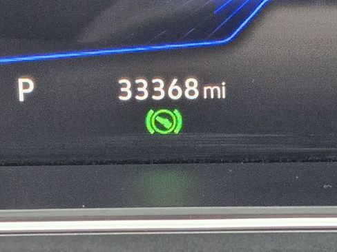 Certified 2023 Volkswagen Tiguan SE R-Line image 28