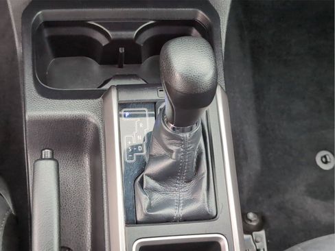 Used 2023 Toyota Tacoma SR5 AWD/4WD image 21
