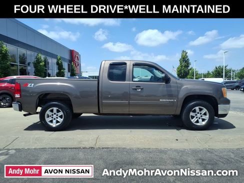 Used 2008 GMC Sierra 1500 SLE w/ Power Pack Plus AWD/4WD image 8