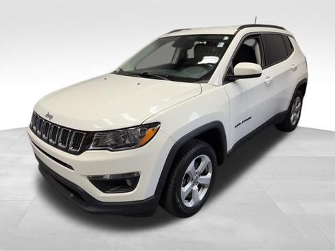 Used 2020 Jeep Compass Latitude w/ Cold Weather Group AWD/4WD image 1