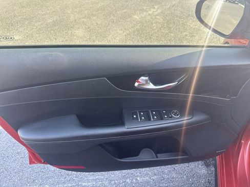Used 2021 Kia Forte GT-Line w/ GT-Line Premium Package FWD image 16