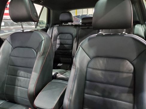 Used 2017 Volkswagen GTI SE image 36