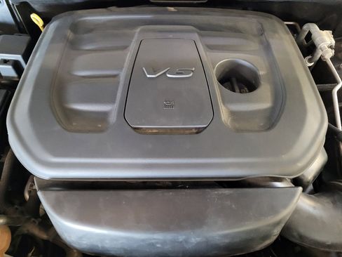 Used 2019 Jeep Grand Cherokee Laredo w/ Laredo X Package image 30