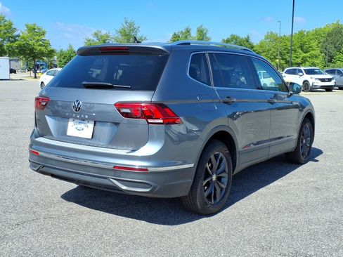 Used 2023 Volkswagen Tiguan SE FWD image 24