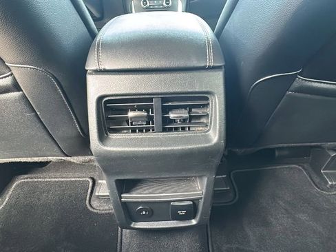 Used 2024 Ford Edge Titanium image 21