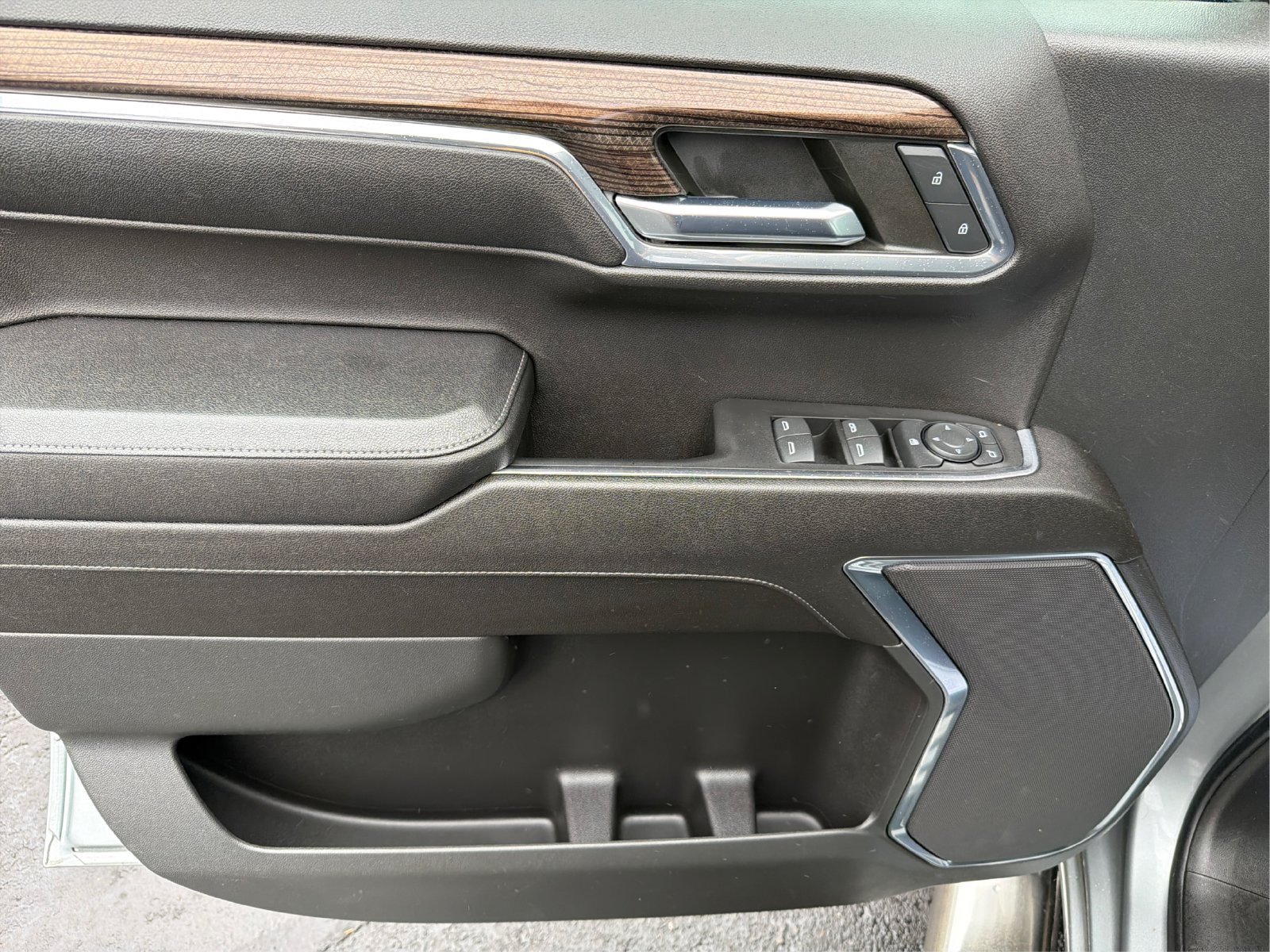 Used 2023 Chevrolet Silverado 1500 RST AWD/4WD image 18