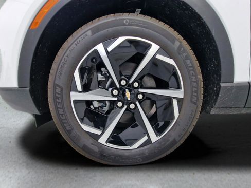 New 2026 Chevrolet Equinox EV LT image 30