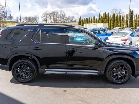 New 2025 Honda Pilot Touring image 5