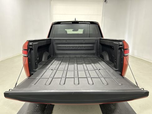 Used 2022 Rivian R1T Adventure AWD/4WD image 15