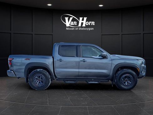 New 2026 Nissan Frontier PRO-4X w/ Pro-4x Convenience Package image 2