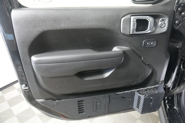 Used 2025 Jeep Wrangler Sport AWD/4WD image 23
