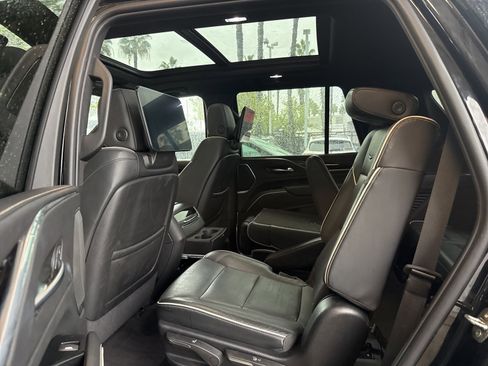 Used 2023 Cadillac Escalade Sport image 6