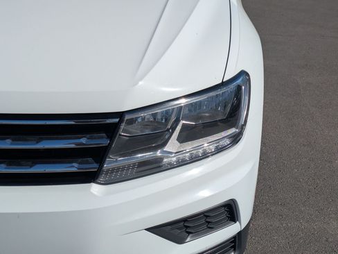 Used 2021 Volkswagen Tiguan SE w/ Panoramic Sunroof Package AWD/4WD image 13