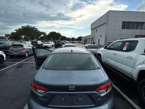 Used 2026 Toyota Corolla LE FWD image 5