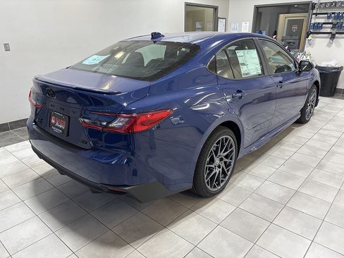New 2026 Toyota Camry SE AWD/4WD image 4