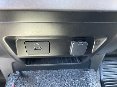 Used 2019 Ford F250 XLT w/ Snow Plow Prep Package AWD/4WD image 20