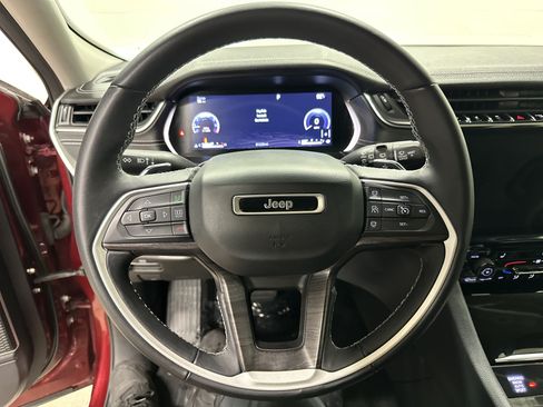 Used 2021 Jeep Grand Cherokee L Limited AWD/4WD image 18