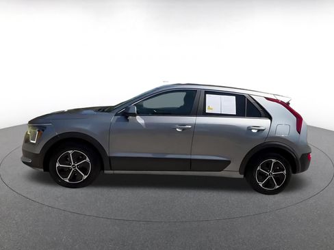 Used 2026 Kia Niro LX FWD image 9