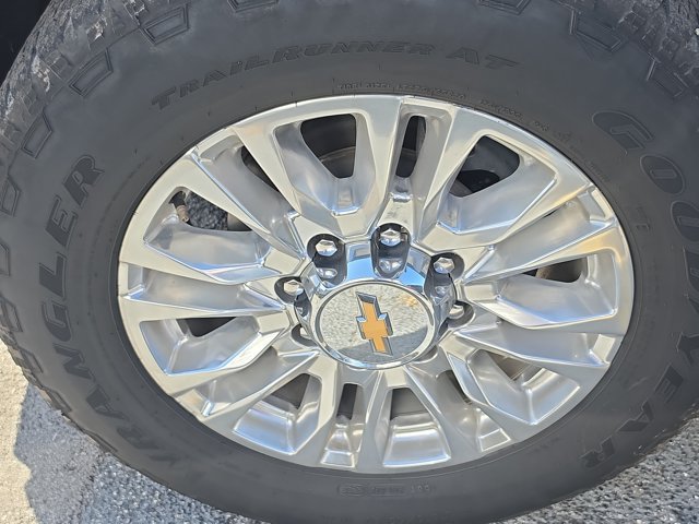 Used 2021 Chevrolet Silverado 2500 High Country AWD/4WD image 12