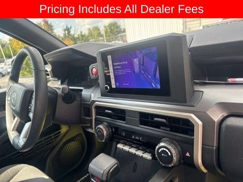 Used 2025 Toyota Tacoma TRD Sport AWD/4WD image 6