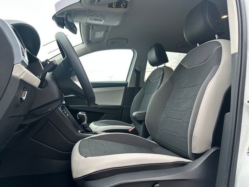 New 2026 Volkswagen Taos SE AWD/4WD image 3