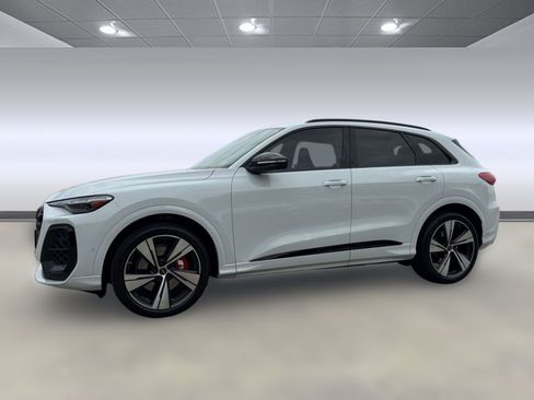 Used 2025 Audi SQ5 Premium Plus AWD/4WD image 2