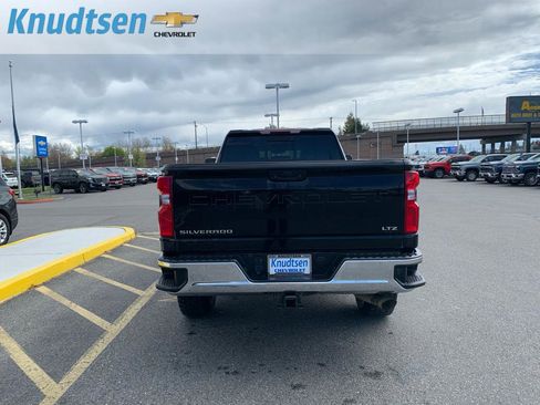 Used 2022 Chevrolet Silverado 3500 LTZ w/ LTZ Convenience Package AWD/4WD image 6