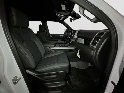 New 2026 RAM 1500 4x4 Crew Cab image 31