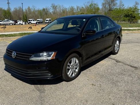 Used 2017 Volkswagen Jetta S w/ Jetta S Cold Weather Package FWD image 3