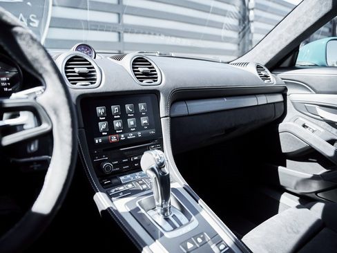 Used 2021 Porsche 718 Cayman GT4 image 54