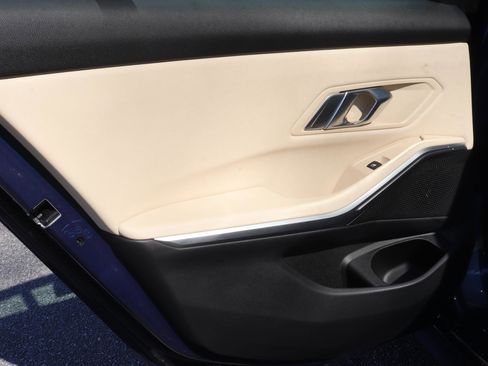 Used 2021 BMW 330i Sedan image 12