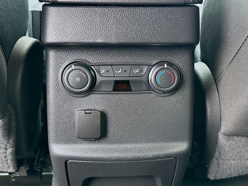 Used 2013 Ford Explorer XLT FWD image 16