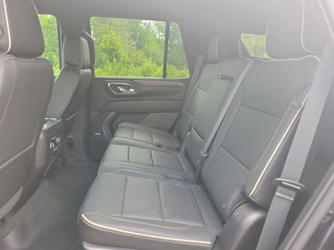 Used 2023 Chevrolet Tahoe Premier AWD/4WD image 16