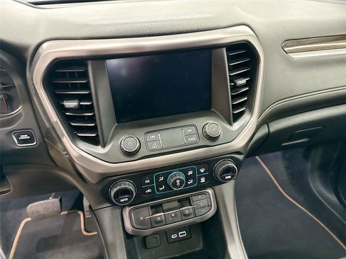 Used 2022 GMC Acadia AT4 w/ Technology Package AWD/4WD image 3
