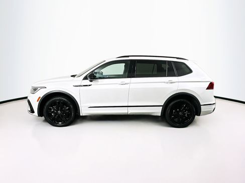 Used 2022 Volkswagen Tiguan SE R-Line image 4