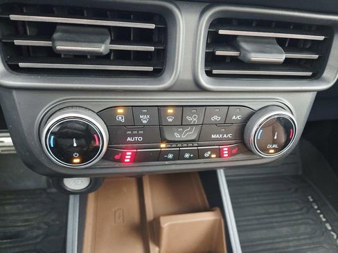 Used 2023 Ford Maverick Lariat w/ Lariat Luxury Package image 31