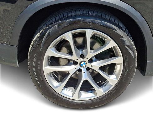 Used 2024 BMW X5 xDrive40i w/ Premium Package AWD/4WD image 7