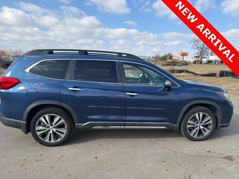 Used 2019 Subaru Ascent Touring image 2