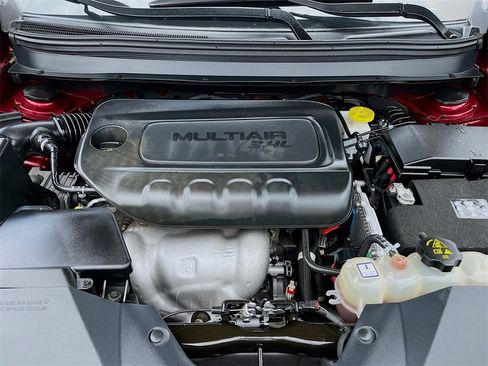 Used 2021 Jeep Cherokee Latitude Plus w/ Sun & Sound Group image 28