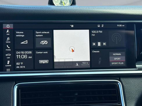 Used 2020 Porsche Panamera 4 image 21