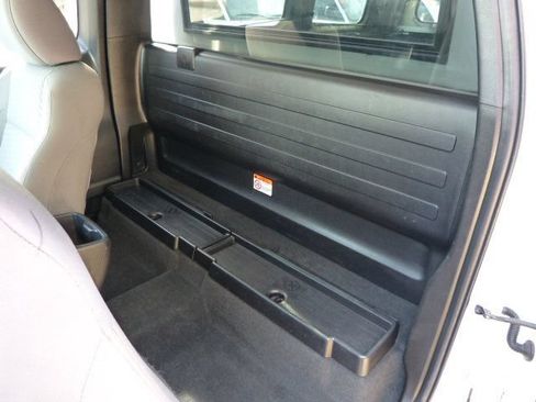 Used 2022 Toyota Tacoma SR RWD image 31