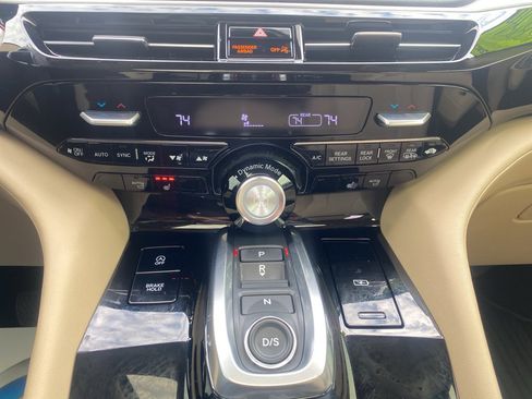 Certified 2024 Acura MDX w/Technology Package image 27