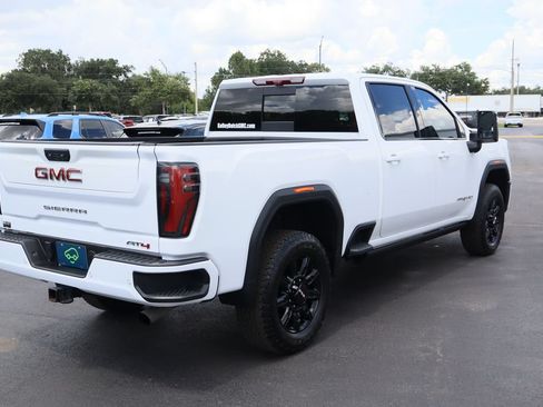 Certified 2025 GMC Sierra 2500 AT4 w/ AT4 Premium Plus Package AWD/4WD image 9