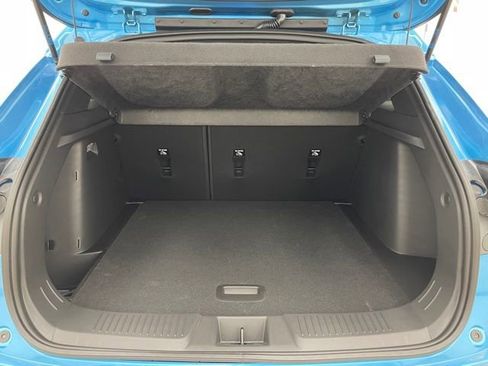 New 2026 Chevrolet Trax RS w/ Sunroof Package FWD image 13