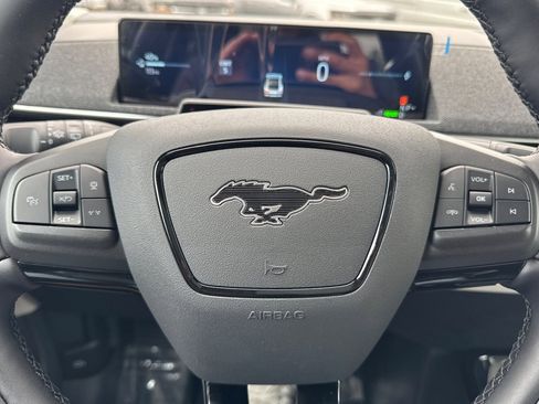 Used 2025 Ford Mustang Mach-E Premium AWD/4WD image 30